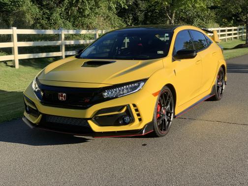 Photo 3 of 14 of 2021 Honda Civic Type R Limited Edition