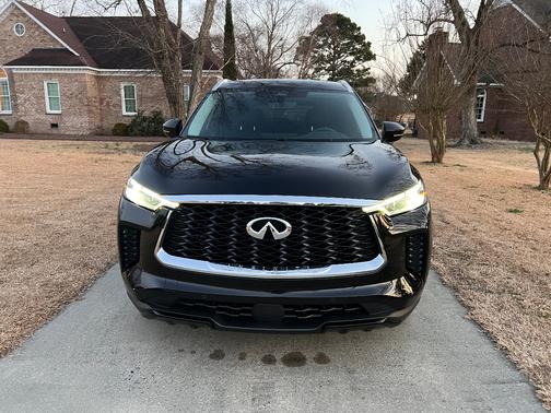 2024 INFINITI QX60 LUXE