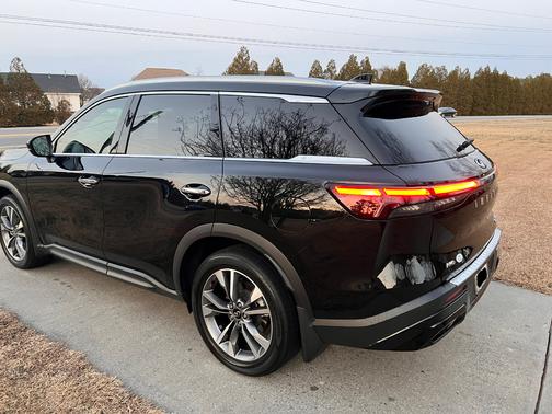 2024 INFINITI QX60 LUXE