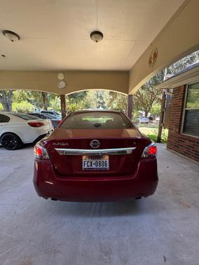 Red 2015 Nissan Altima 2.5 S