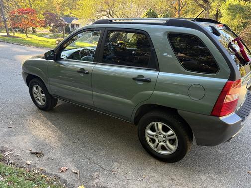 Green 2008 Kia Sportage LX