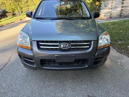 Green 2008 Kia Sportage LX
