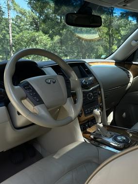 White 2014 INFINITI QX80 Base