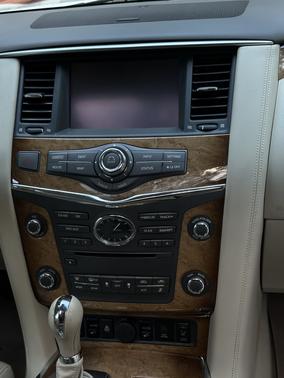 White 2014 INFINITI QX80 Base