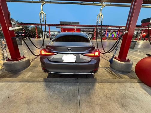 2020 Lexus ES 300h Base