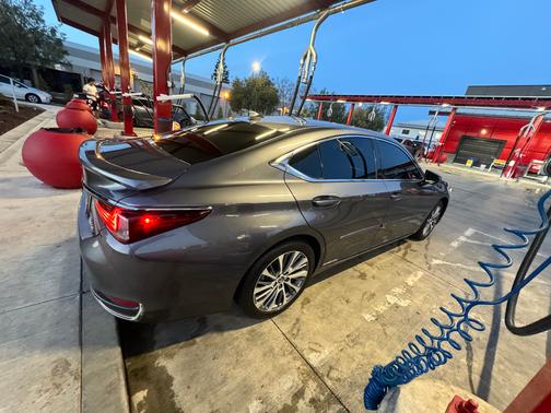2020 Lexus ES 300h Base