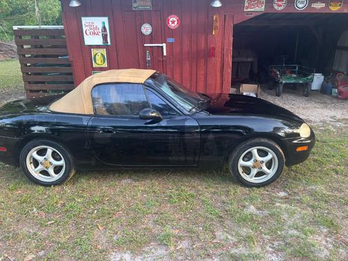 Black 1999 Mazda MX-5 Miata Base