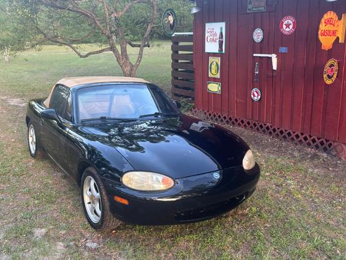 Black 1999 Mazda MX-5 Miata Base