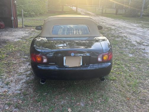 Black 1999 Mazda MX-5 Miata Base