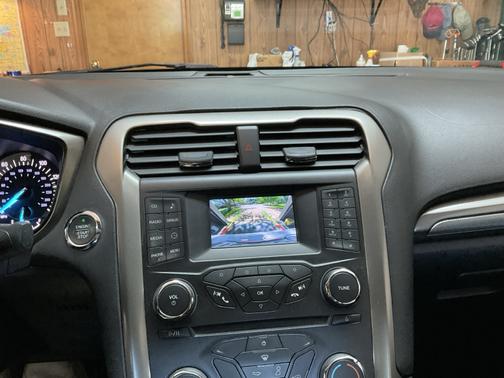 White 2017 Ford Fusion SE