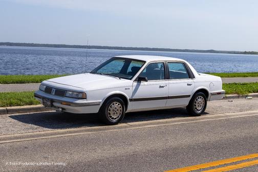 White 1996 Oldsmobile Cutlass Ciera SL Series I