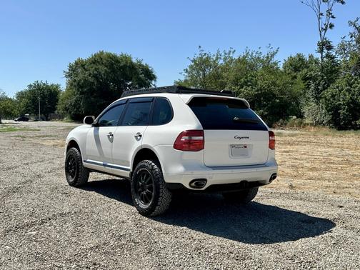 2010 Porsche Cayenne Cayenne