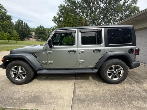 Silver 2018 Jeep Wrangler Unlimited Sport S