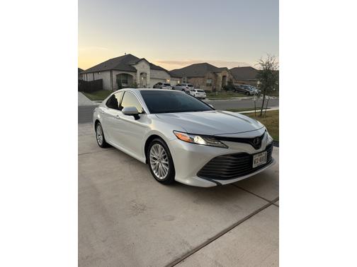 2020 Toyota Camry XLE V6