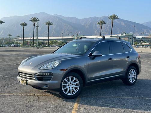 Gray 2011 Porsche Cayenne Cayenne