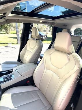 Silver 2023 INFINITI QX60 LUXE