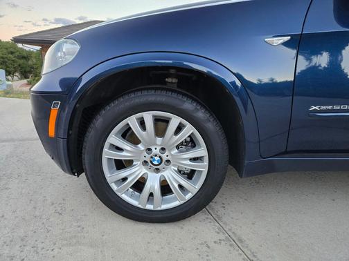 Blue 2013 BMW X5 xDrive50i