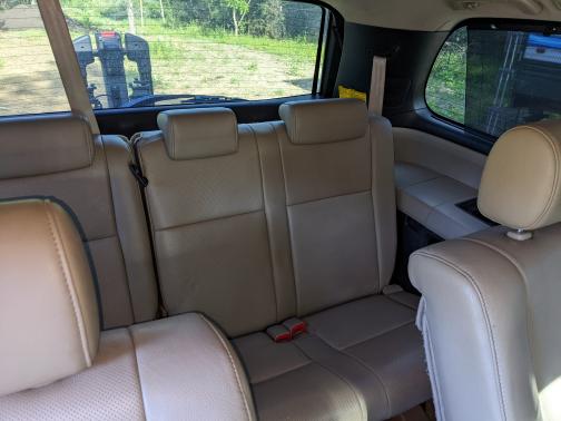 Photo 3 of 10 of 2011 Toyota Sequoia Platinum