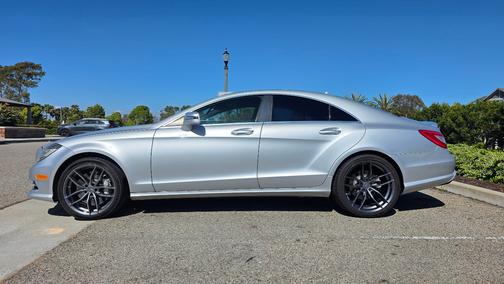 Silver 2014 Mercedes-Benz CLS-Class CLS 550