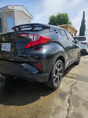 Black 2020 Toyota C-HR XLE