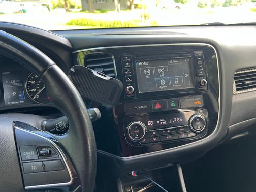 Brown 2016 Mitsubishi Outlander SE