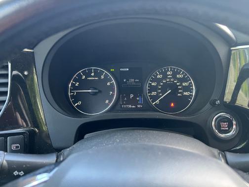 Brown 2016 Mitsubishi Outlander SE