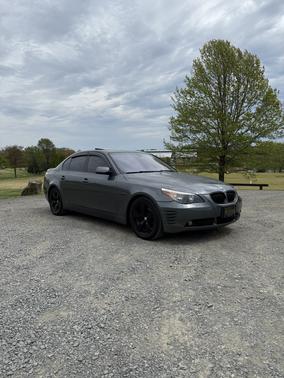 Gray 2007 BMW 525 i