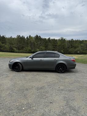 Gray 2007 BMW 525 i