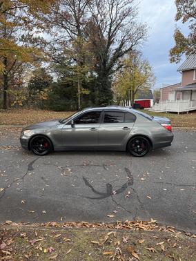 Gray 2007 BMW 525 i