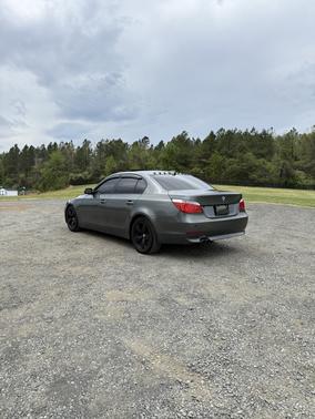 Gray 2007 BMW 525 i
