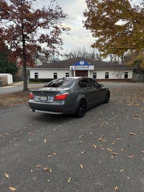 Gray 2007 BMW 525 i