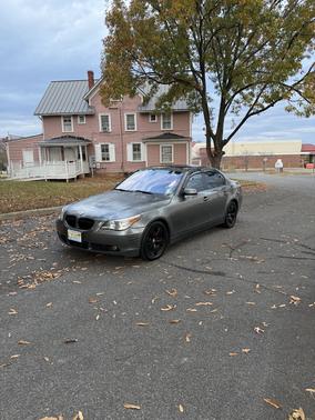 Gray 2007 BMW 525 i