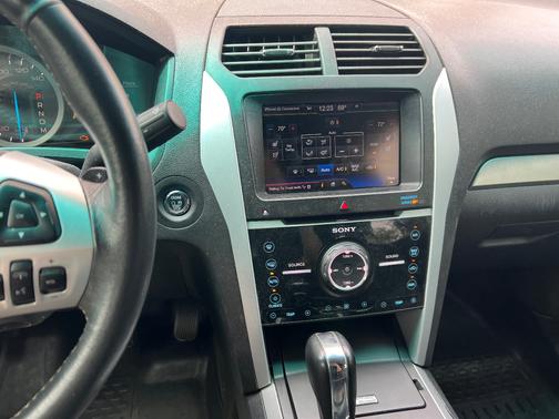 Silver 2013 Ford Explorer Sport