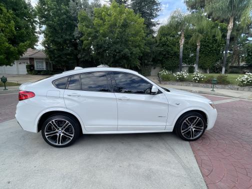 Photo 4 of 13 of 2016 BMW X4 xDrive35i