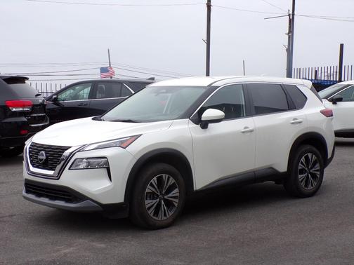 White 2023 Nissan Rogue SL