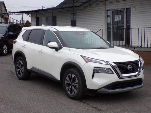 White 2023 Nissan Rogue SL