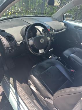 Blue 2009 Volkswagen New Beetle S