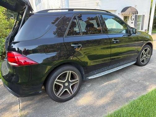 Black 2016 Mercedes-Benz GLE-Class GLE 400 4MATIC