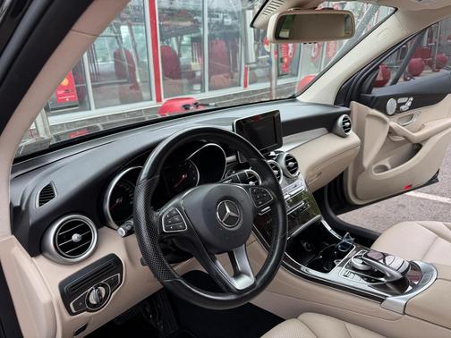 Black 2016 Mercedes-Benz GLC 300 4MATIC