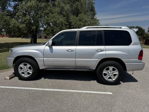 2006 Lexus LX 470 Base