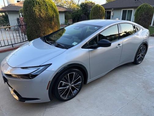 2024 Toyota Prius XLE