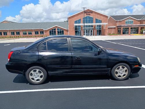 Black 2002 Hyundai ELANTRA GLS