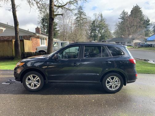 2011 Hyundai SANTA FE SE