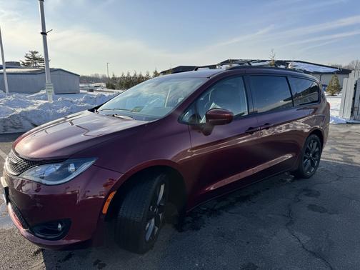 2018 Chrysler Pacifica Touring-L Plus