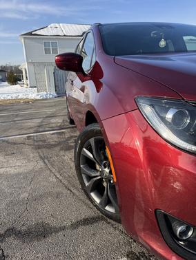 2018 Chrysler Pacifica Touring-L Plus