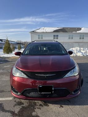 2018 Chrysler Pacifica Touring-L Plus