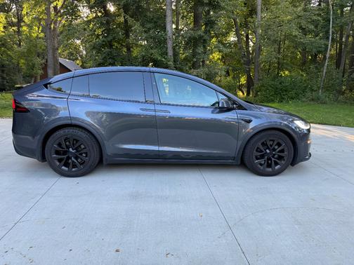 Gray 2022 Tesla Model X Long Range