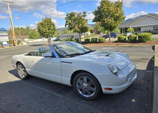 2002 Ford Thunderbird Deluxe