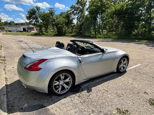Silver 2010 Nissan 370Z Touring