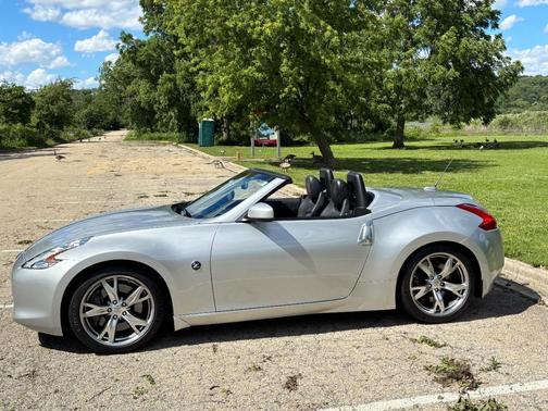 Silver 2010 Nissan 370Z Touring